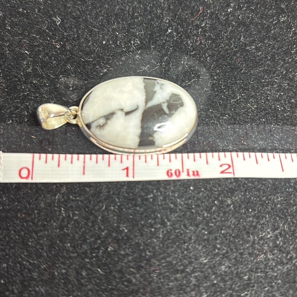 White buffalo pendant sterling silver - Picture 4 of 8